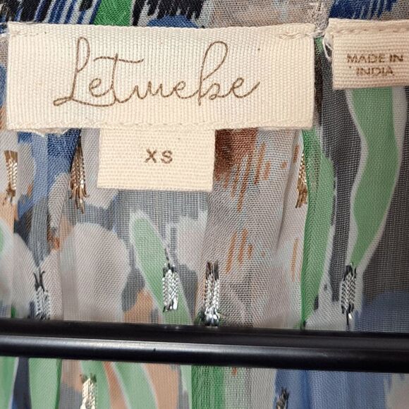 Anthropologie Let Me Be Metallic Sheer Floral Preppy Ruffle Career Top size XS - Picture 9 of 11